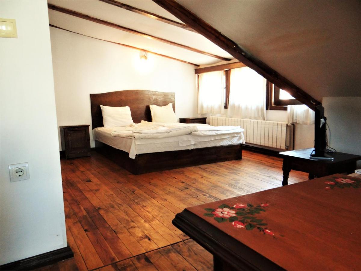 Стаи За Гости The Old House Velingrado Exterior foto