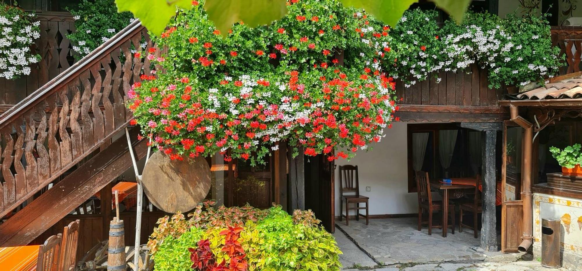 Стаи За Гости The Old House Velingrado Exterior foto