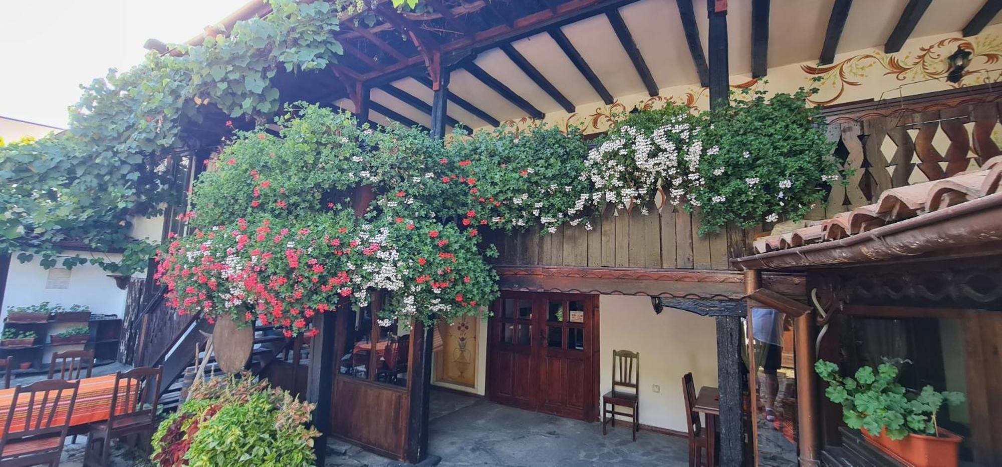 Стаи За Гости The Old House Velingrado Exterior foto