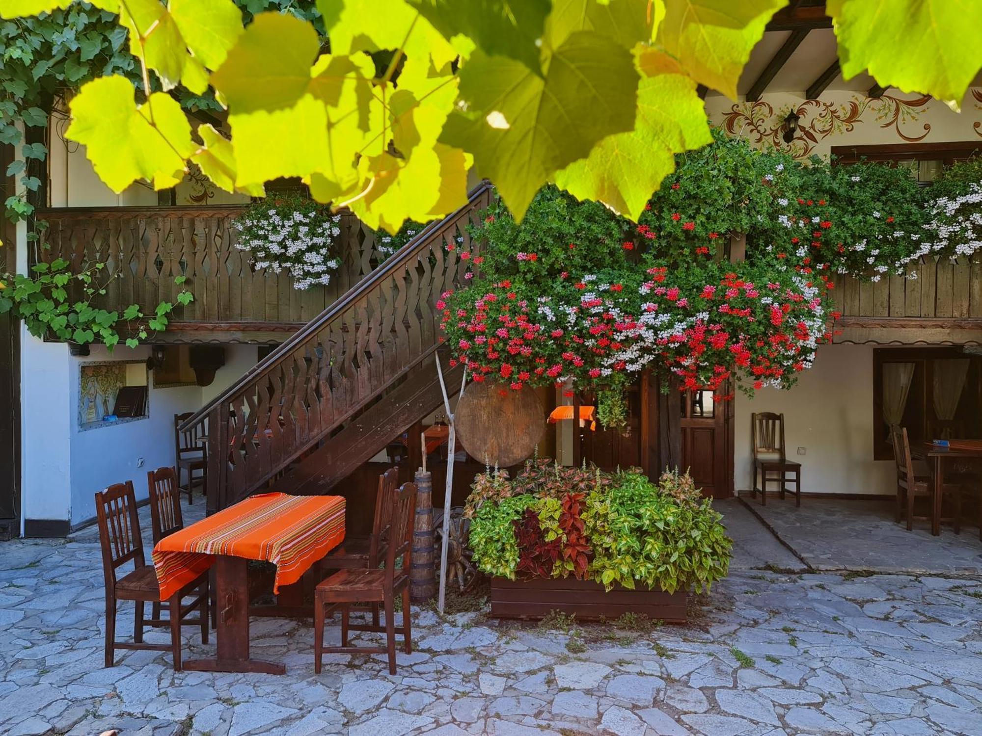 Стаи За Гости The Old House Velingrado Exterior foto