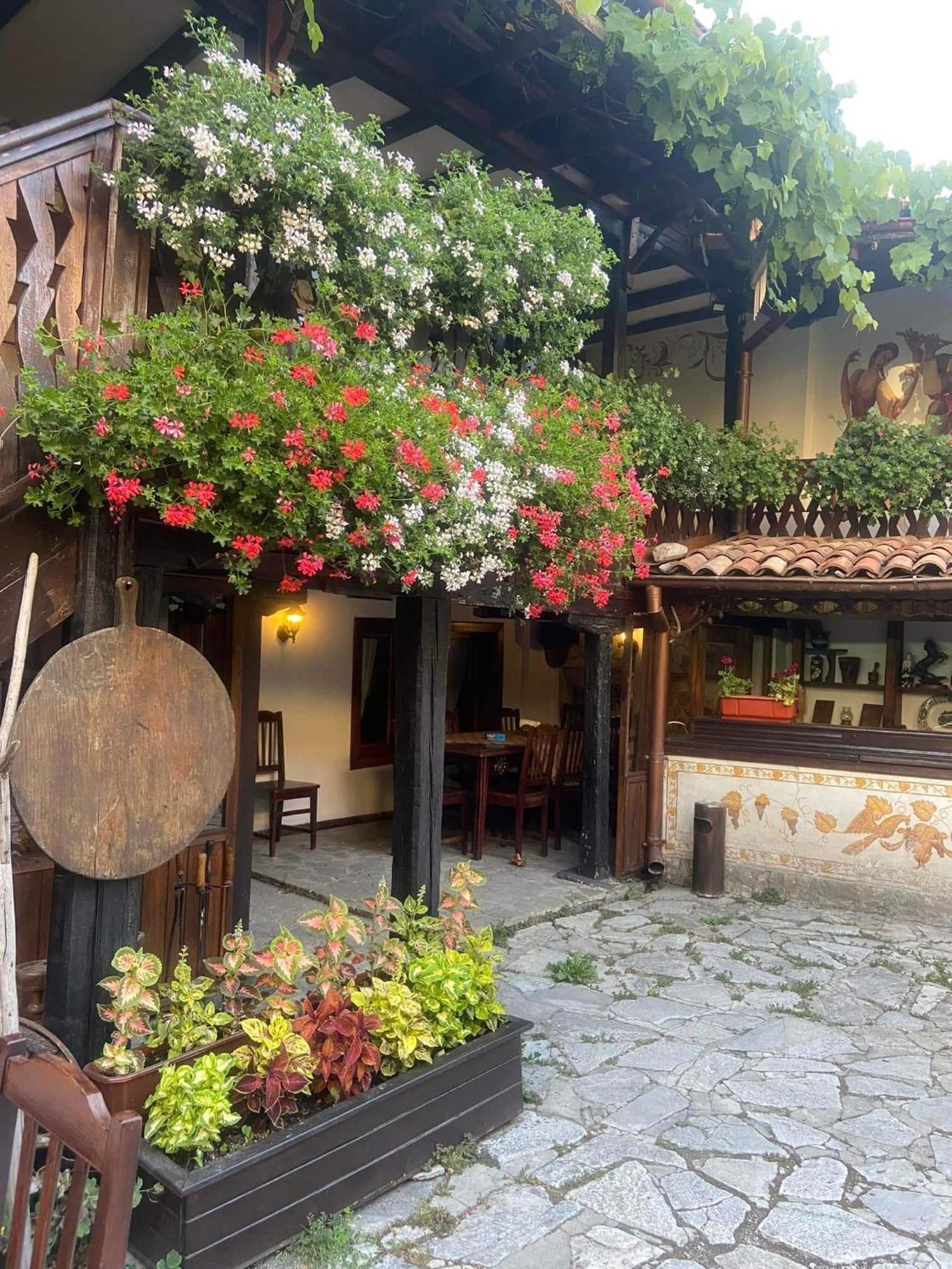 Стаи За Гости The Old House Velingrado Exterior foto